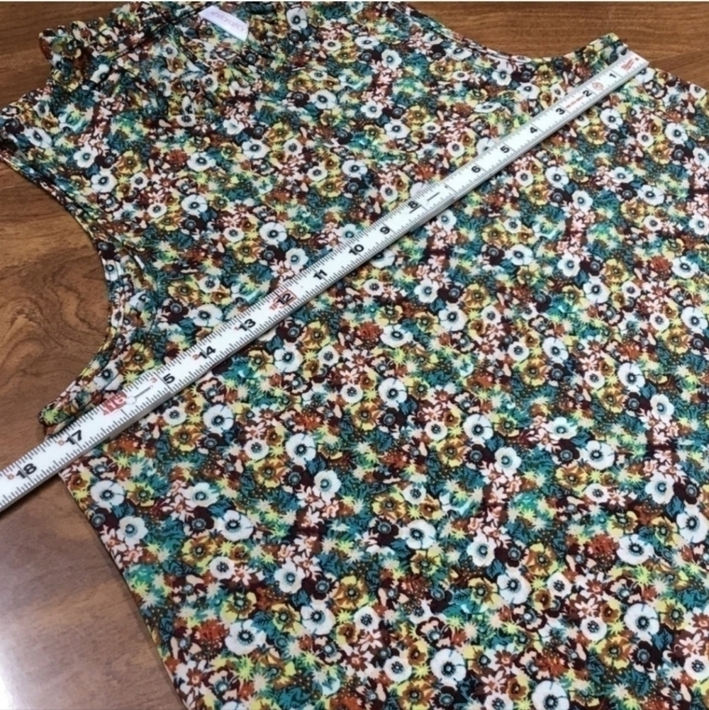 Sleeveless High Neck Floral Ruffled Top NWOT  Women's Tops Size Small - Picture 5 of 7
